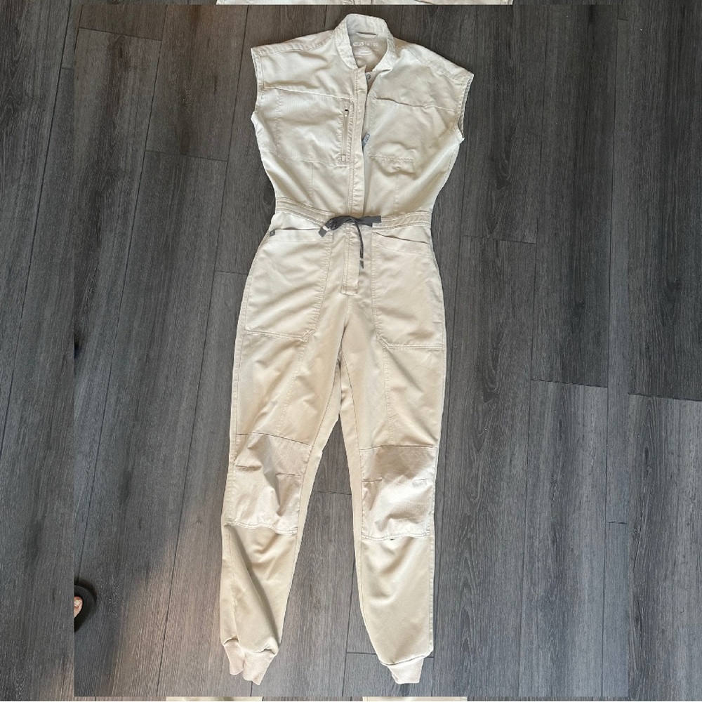 LIMITED EDITION: Figs Starwars edition Jumpsuit